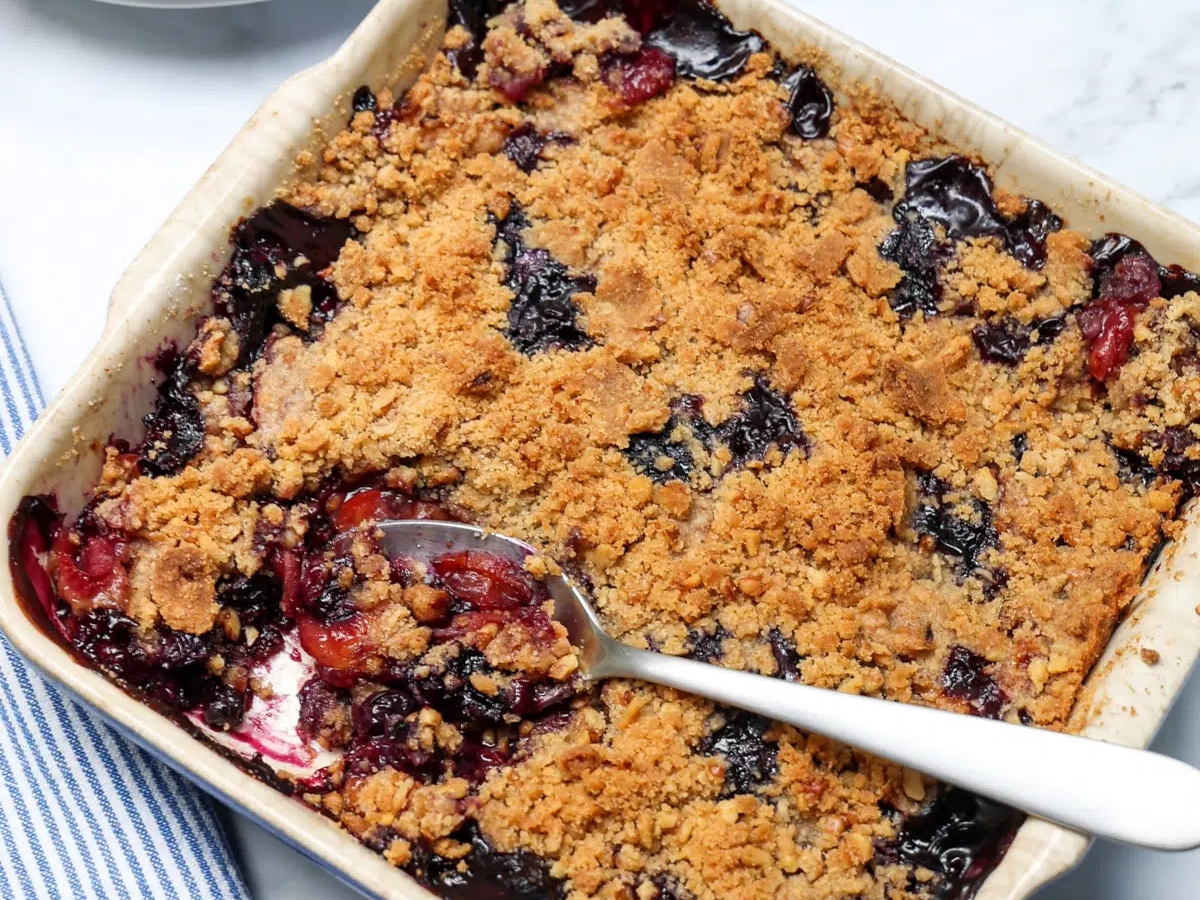 Peach Blueberry Crumble